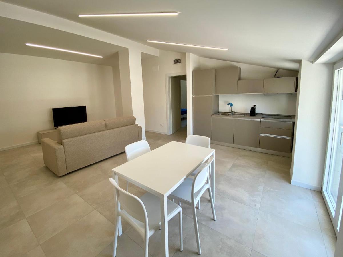 Em Apartments Lignano Sabbiadoro Eksteriør billede