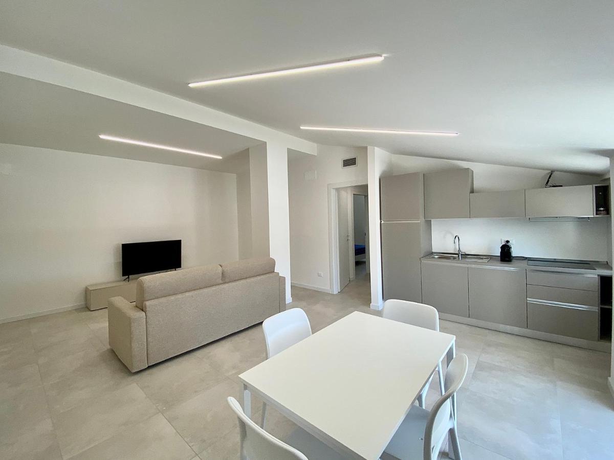 Em Apartments Lignano Sabbiadoro Eksteriør billede