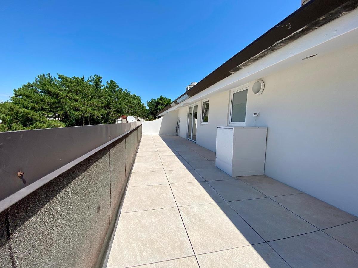 Em Apartments Lignano Sabbiadoro Eksteriør billede
