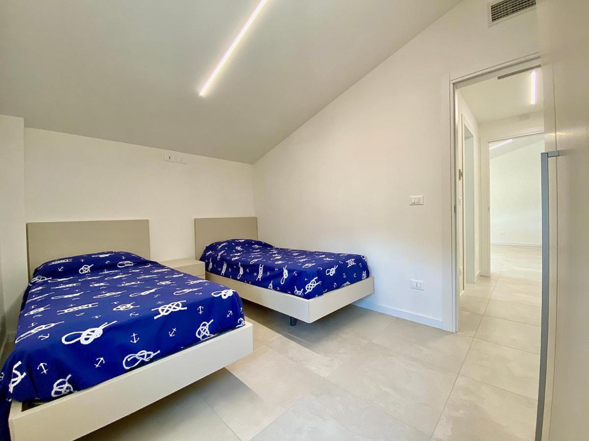 Em Apartments Lignano Sabbiadoro Eksteriør billede