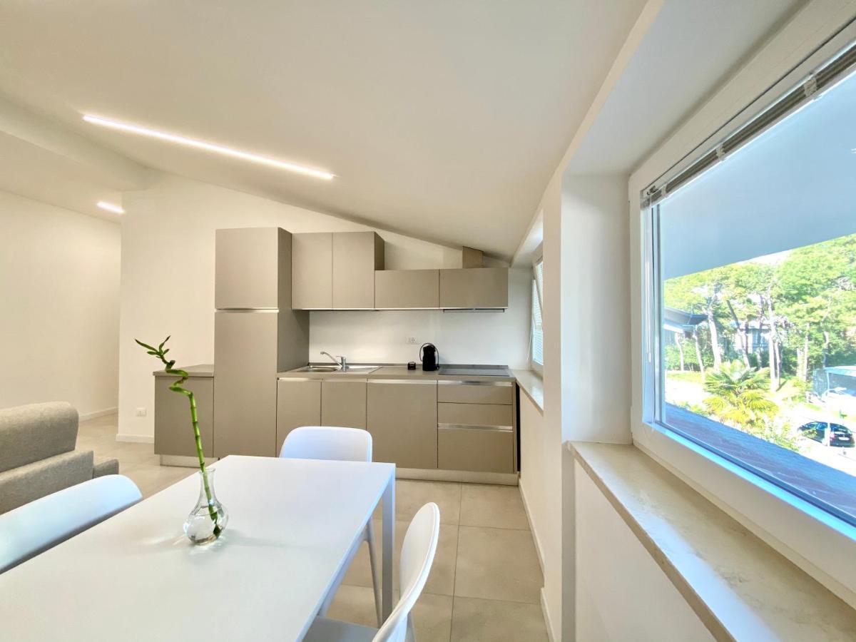 Em Apartments Lignano Sabbiadoro Eksteriør billede