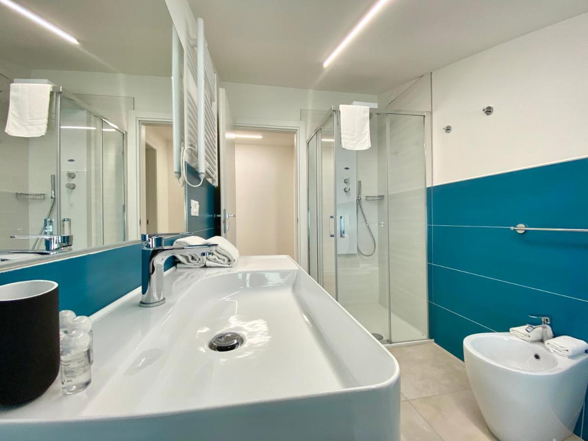 Em Apartments Lignano Sabbiadoro Eksteriør billede