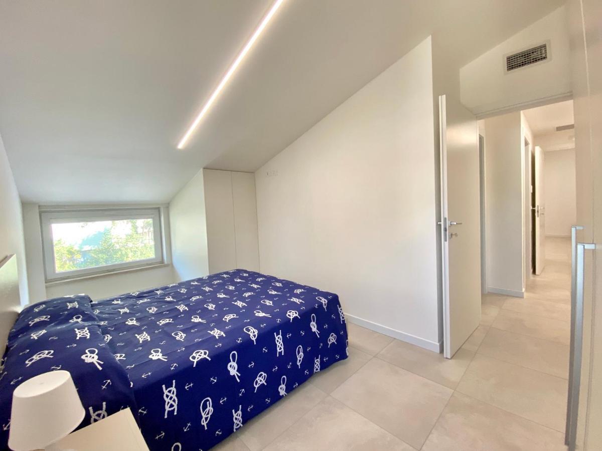 Em Apartments Lignano Sabbiadoro Eksteriør billede