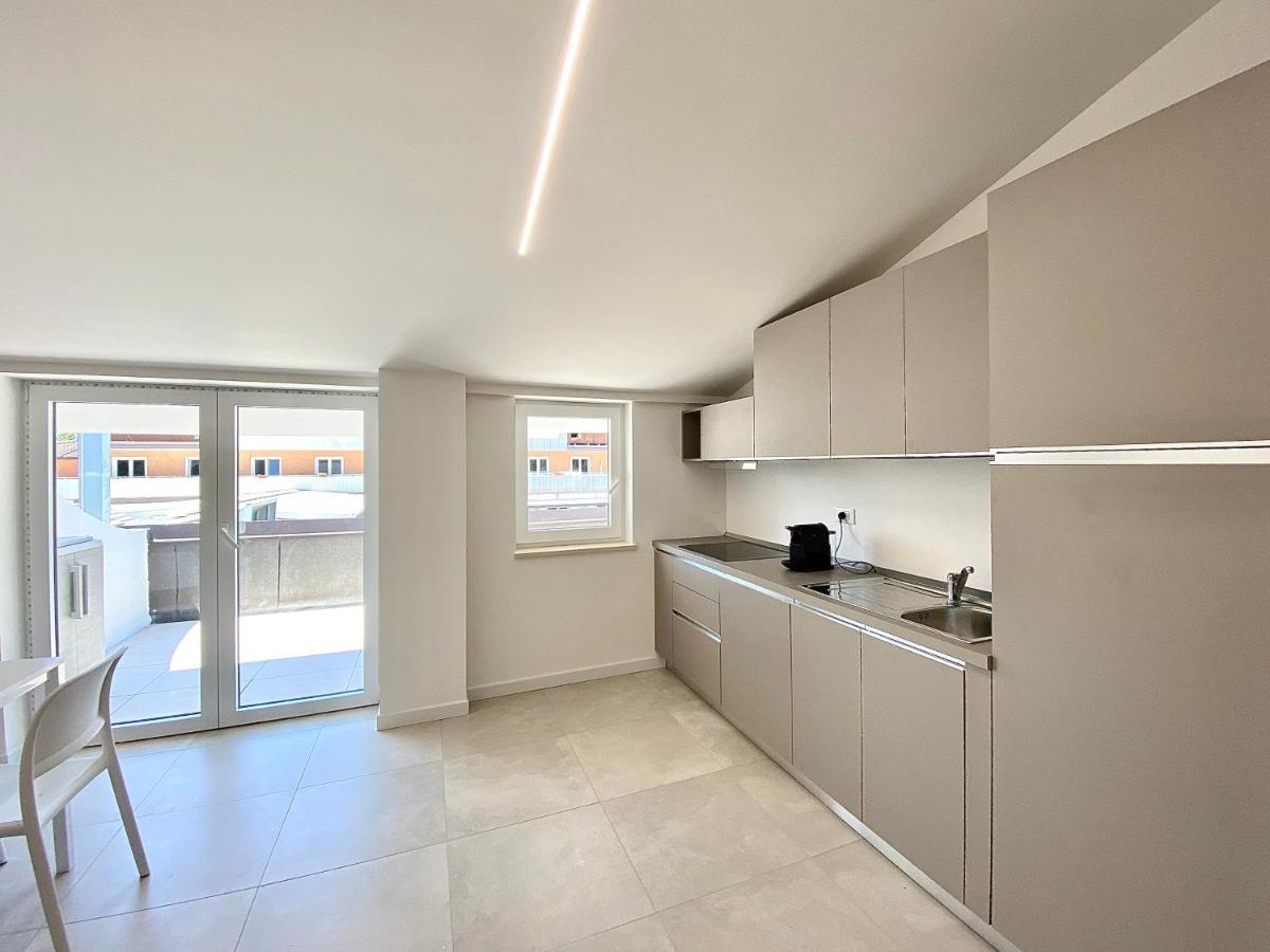 Em Apartments Lignano Sabbiadoro Eksteriør billede